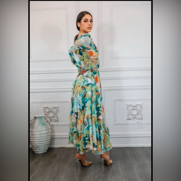 Floral Chiffon Dress - Picture 3 of 4